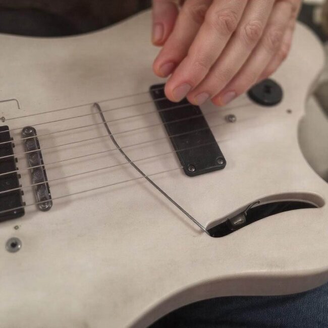 Tuning gitary bez profesjonalnego sprzętu